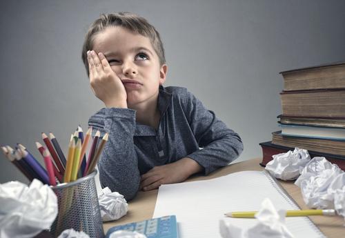 多動癥會給患兒帶來哪些身心上的傷害？